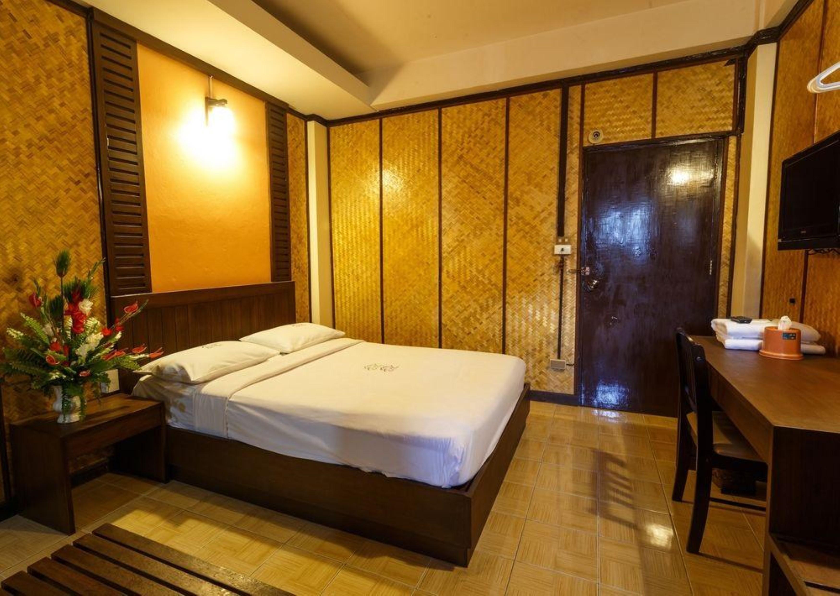 Rux Thai pensión Chiang Mai Exterior foto