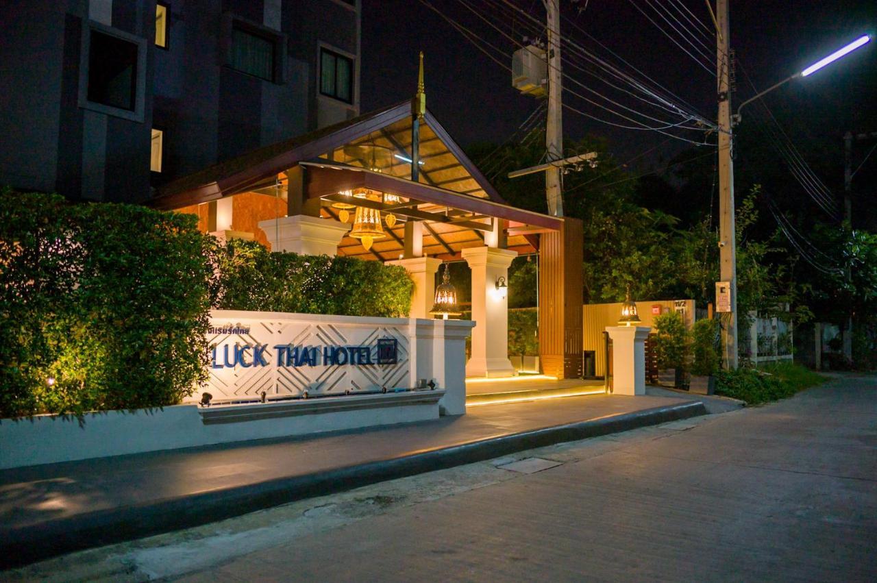Rux Thai pensión Chiang Mai Exterior foto